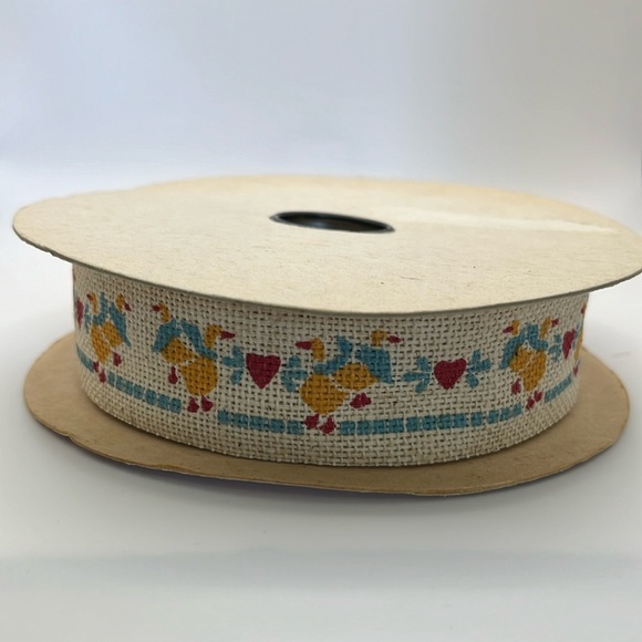 20 yards of VTG ribbon geese with hearts - Picture 1 of 5